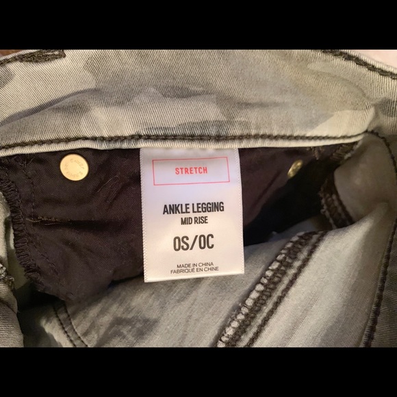 SOLD - Express Camo Ankle Legging/Jegging - Picture 4 of 4